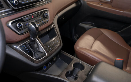 Hyundai Grand Starex Grand Starex I рестайлинг 2, 2018 год, 3 410 000 рублей, 18 фотография