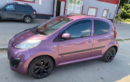 Peugeot 107 I рестайлинг, 2012 год, 490 000 рублей, 3 фотография