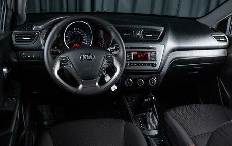 KIA Rio III рестайлинг, 2015 год, 1 090 000 рублей, 6 фотография