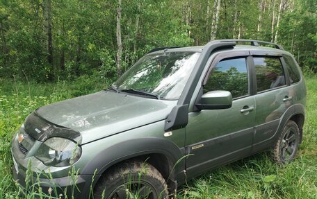 Chevrolet Niva I рестайлинг, 2018 год, 830 000 рублей, 2 фотография