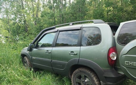 Chevrolet Niva I рестайлинг, 2018 год, 830 000 рублей, 4 фотография