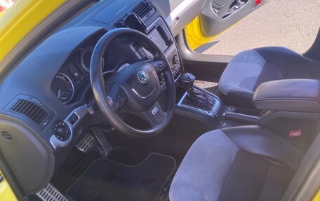 Skoda Octavia RS, 2011 год, 1 190 000 рублей, 13 фотография