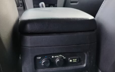 Toyota Land Cruiser Prado 120 рестайлинг, 2006 год, 1 625 000 рублей, 14 фотография