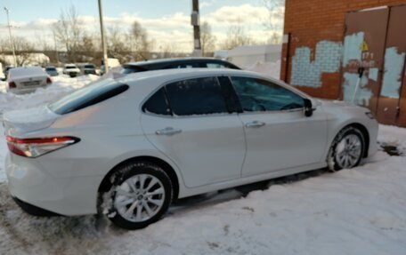 Toyota Camry, 2019 год, 3 250 000 рублей, 10 фотография