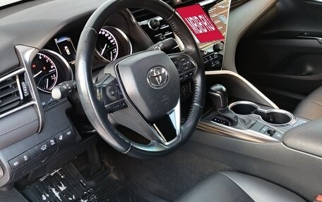 Toyota Camry, 2019 год, 3 250 000 рублей, 15 фотография