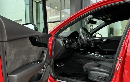 Audi A4, 2017 год, 1 920 000 рублей, 16 фотография