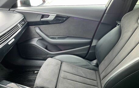 Audi A4, 2017 год, 1 920 000 рублей, 28 фотография