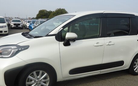 Toyota Sienta, 2023 год, 1 270 000 рублей, 1 фотография