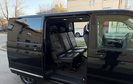 Volkswagen Caravelle T6 рестайлинг, 2018 год, 3 380 000 рублей, 9 фотография