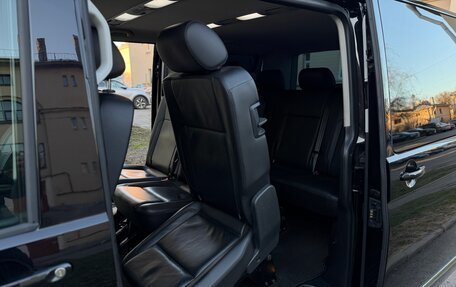 Volkswagen Caravelle T6 рестайлинг, 2018 год, 3 380 000 рублей, 13 фотография