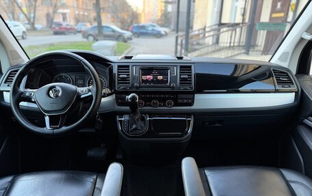 Volkswagen Caravelle T6 рестайлинг, 2018 год, 3 380 000 рублей, 17 фотография