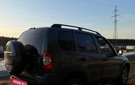 Chevrolet Niva I рестайлинг, 2015 год, 645 000 рублей, 3 фотография
