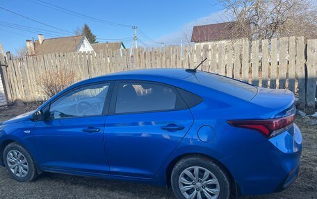 Hyundai Solaris II рестайлинг, 2017 год, 995 000 рублей, 3 фотография