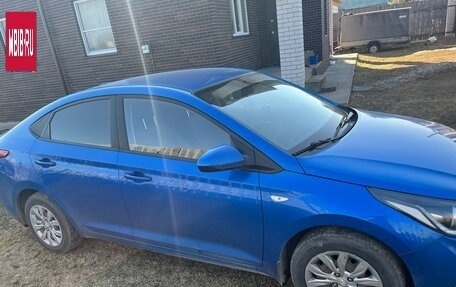 Hyundai Solaris II рестайлинг, 2017 год, 995 000 рублей, 2 фотография