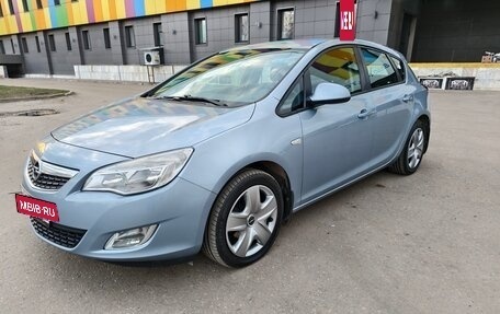 Opel Astra J, 2011 год, 759 000 рублей, 3 фотография