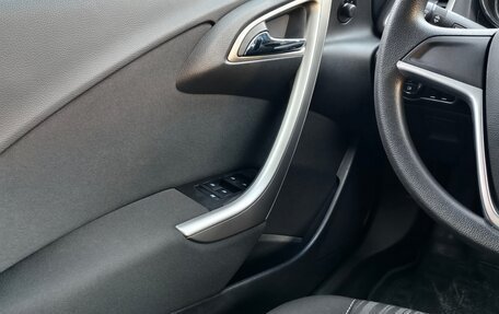 Opel Astra J, 2011 год, 759 000 рублей, 28 фотография