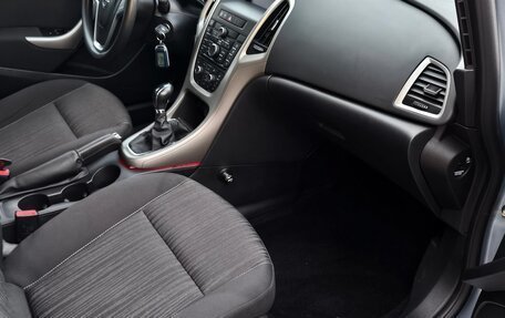 Opel Astra J, 2011 год, 759 000 рублей, 36 фотография