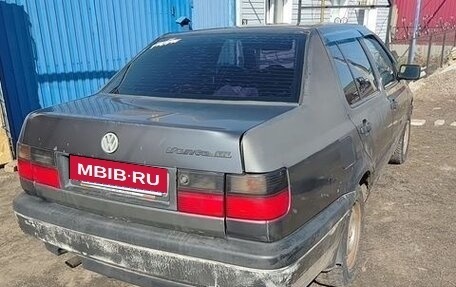 Volkswagen Vento, 1992 год, 180 000 рублей, 2 фотография