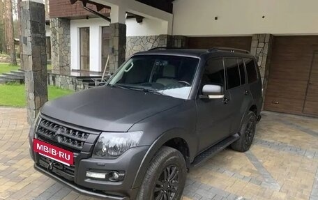 Mitsubishi Pajero IV, 2019 год, 4 950 000 рублей, 3 фотография