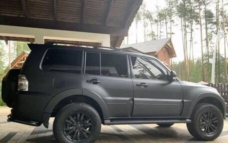 Mitsubishi Pajero IV, 2019 год, 4 950 000 рублей, 5 фотография