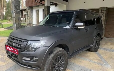 Mitsubishi Pajero IV, 2019 год, 4 950 000 рублей, 15 фотография