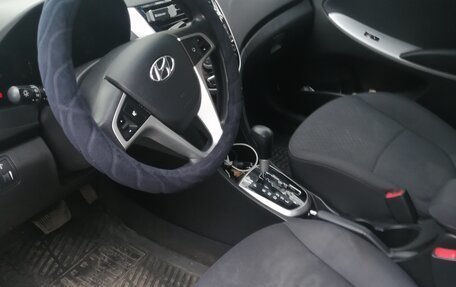 Hyundai Solaris II рестайлинг, 2013 год, 890 000 рублей, 6 фотография