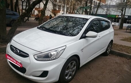 Hyundai Solaris II рестайлинг, 2013 год, 890 000 рублей, 12 фотография