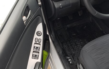 Hyundai Solaris II рестайлинг, 2016 год, 750 000 рублей, 6 фотография