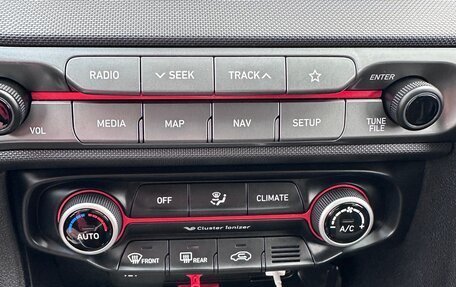 Hyundai Veloster II, 2018 год, 1 850 000 рублей, 16 фотография