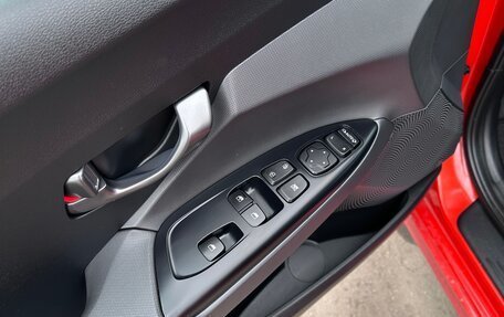 Hyundai Veloster II, 2018 год, 1 850 000 рублей, 28 фотография