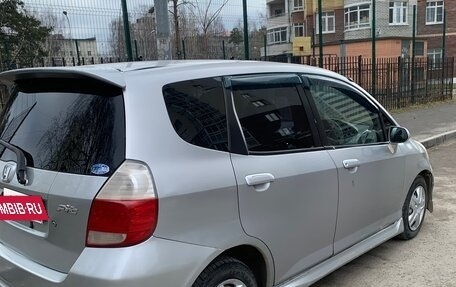 Honda Fit III, 2002 год, 270 000 рублей, 2 фотография
