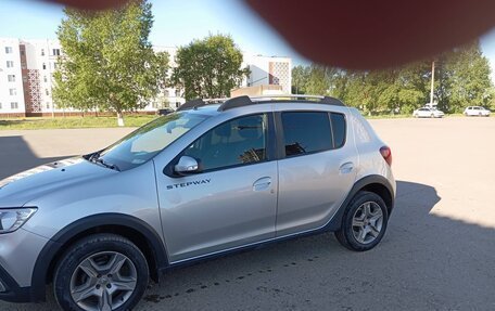 Renault Sandero II рестайлинг, 2021 год, 1 355 000 рублей, 10 фотография