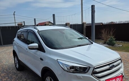 Ford Kuga III, 2017 год, 1 950 000 рублей, 2 фотография