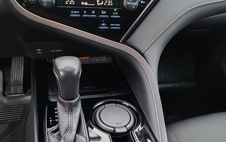 Toyota Camry, 2020 год, 3 100 000 рублей, 13 фотография