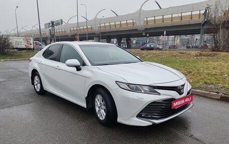 Toyota Camry, 2020 год, 3 100 000 рублей, 8 фотография
