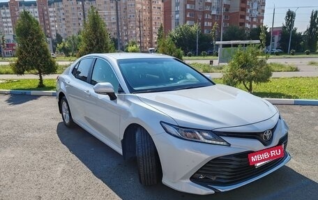 Toyota Camry, 2020 год, 3 100 000 рублей, 2 фотография