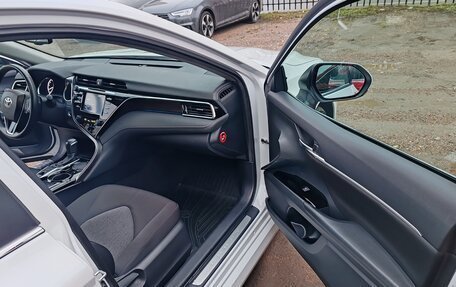 Toyota Camry, 2020 год, 3 100 000 рублей, 19 фотография