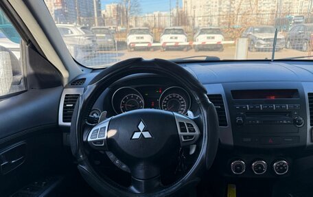 Mitsubishi Outlander III рестайлинг 3, 2010 год, 1 065 223 рублей, 5 фотография