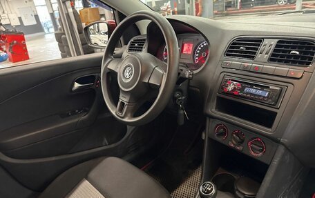 Volkswagen Polo VI (EU Market), 2011 год, 694 330 рублей, 5 фотография