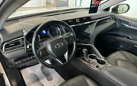 Toyota Camry, 2018 год, 2 899 900 рублей, 11 фотография