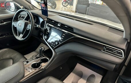 Toyota Camry, 2018 год, 2 899 900 рублей, 13 фотография