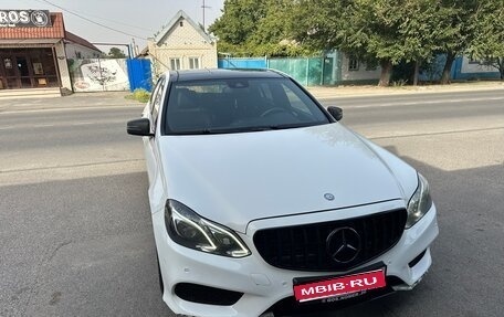 Mercedes-Benz E-Класс, 2014 год, 1 750 000 рублей, 1 фотография