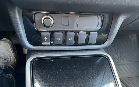 Mitsubishi Outlander III рестайлинг 3, 2018 год, 2 350 000 рублей, 19 фотография