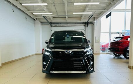 Toyota Voxy III, 2019 год, 2 999 900 рублей, 9 фотография
