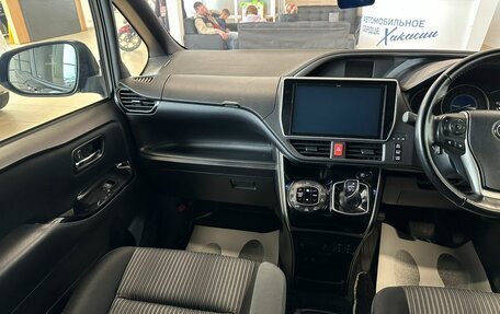 Toyota Voxy III, 2019 год, 2 999 900 рублей, 14 фотография