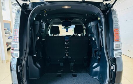 Toyota Voxy III, 2019 год, 2 999 900 рублей, 21 фотография