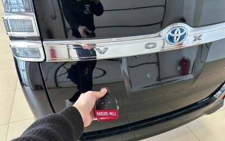 Toyota Voxy III, 2019 год, 2 999 900 рублей, 26 фотография