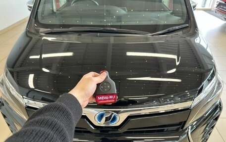 Toyota Voxy III, 2019 год, 2 999 900 рублей, 31 фотография