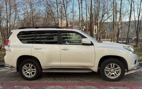 Toyota Land Cruiser Prado 150 рестайлинг 2, 2011 год, 3 000 000 рублей, 2 фотография