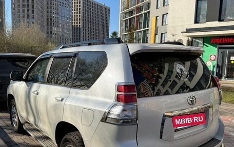 Toyota Land Cruiser Prado 150 рестайлинг 2, 2011 год, 3 000 000 рублей, 4 фотография